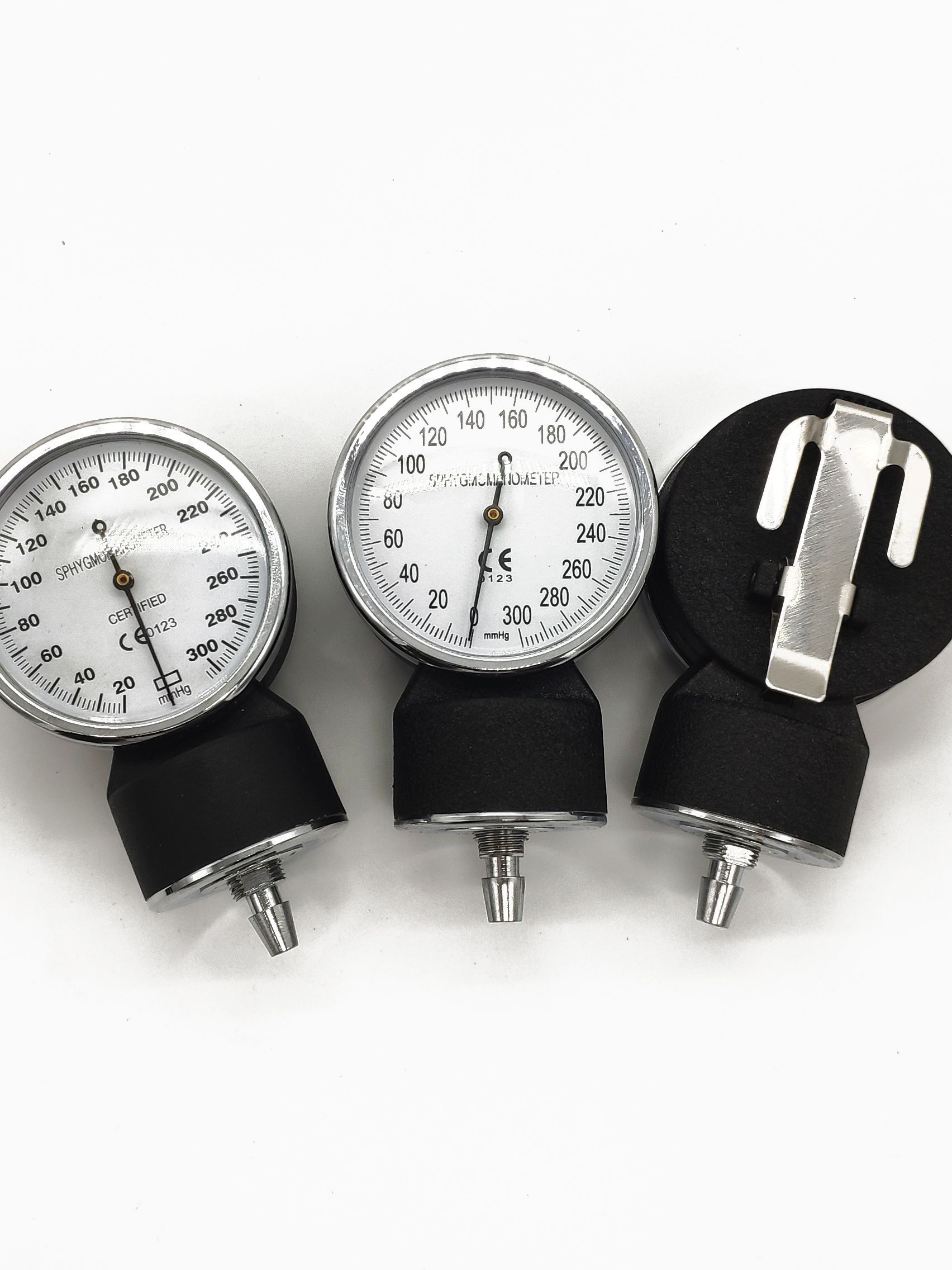 Manual Blood Pressure Monitor  - مراجعة Dual Monitor Stand وسعره
